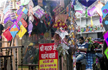 Two Children killed by kite string whose heads stuck out of Sunroofs in Delhi